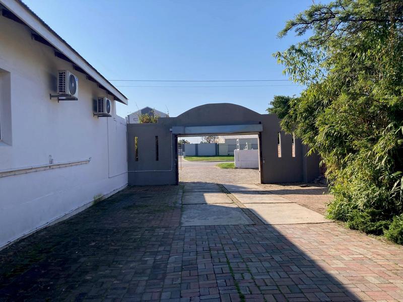 To Let Commercial Property for Rent in Walmer Eastern Cape